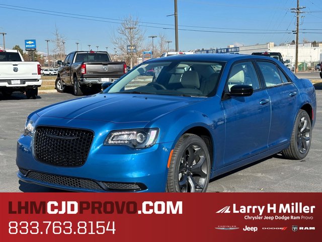 2023 Chrysler 300 Touring